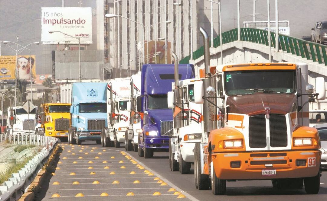 En febrero se importaron mil 55 vehículos pesados usados. Foto: ARCHIVO EL UNIVERSAL