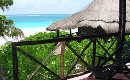 Catean hotel "Poc-Nah", construido en el Parque Nacional Tulum