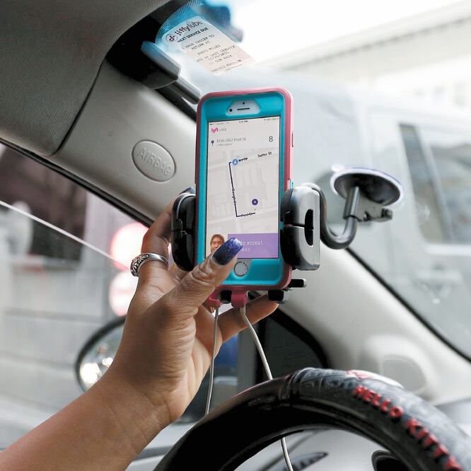 Lyft es una de las empresas de transporte con mayor prestigio en Estados Unidos, con más de 23 millones de usuarios en 350 ciudades. ARCHIVO EL UNIVERSAL