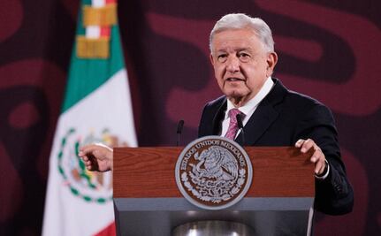 Morena rememora rutina de AMLO cuando fue Presidente; mañanera, supervisión de obras y jugar beisbol