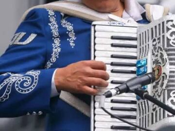 Detienen a acordeonista y fundador de “Aarón y su Grupo Ilusión” por abuso sexual contra su hijastra