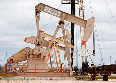 Precios del petróleo se disparan para 2025; esperan reunión de la OPEP para posible aumento en producción de crudo