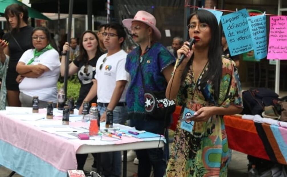 Comunidad trans organiza "firmatón" para detener iniciativas contra sus derechos