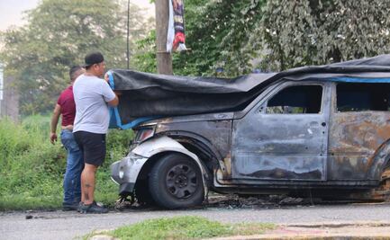 Tabasco vive jornada violenta: queman camioneta, arrojan poncha llantas y colocan mantas con amenazas