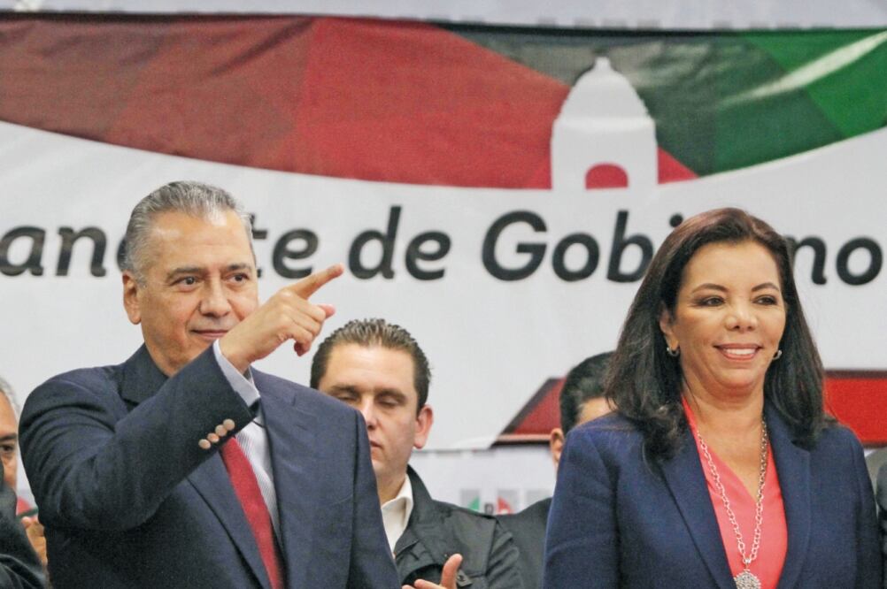 Manlio Fabio Beltrones aseguró a la militancia tricolor que como sucesor de César Camacho atenderá el llamado para asimilar los cambios que la sociedad exige (ARCHIVO EL UNIVERSAL)