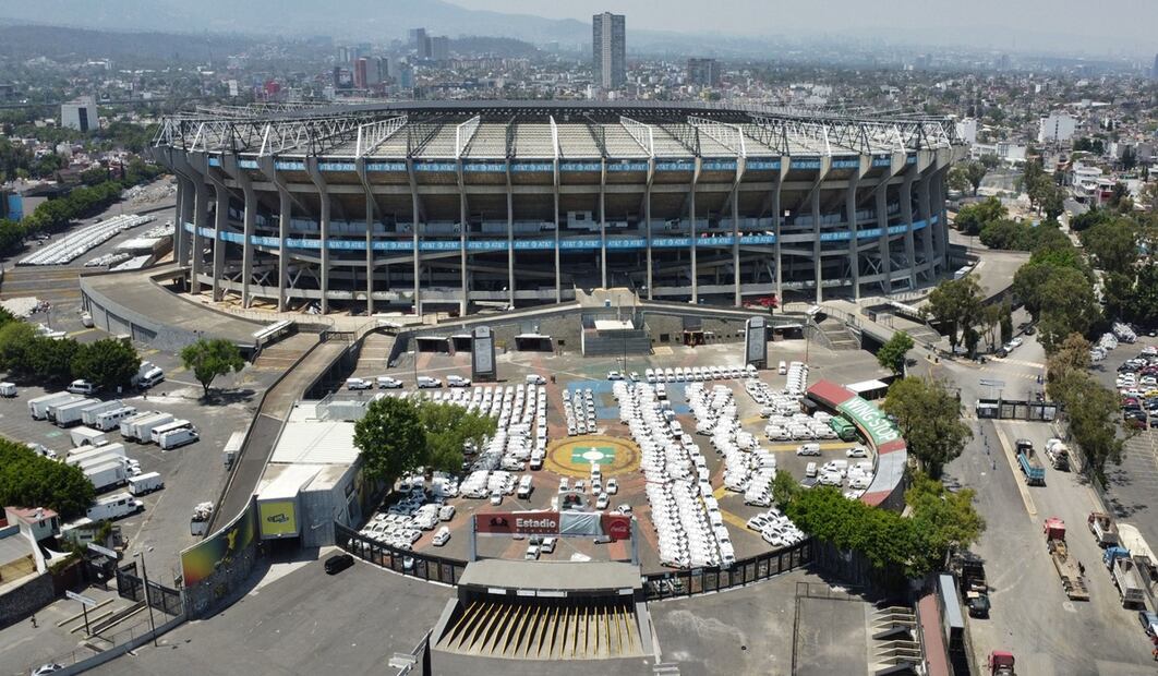 Imágenes de los trabajos de remodelación en el Estadio Azteca, que se realizan desde el 5 de junio de 2024, rumbo al Mundial de Futbol 2026, el jueves 10 de abril de 2025. Foto: Diego Prado/EL UNIVERSAL