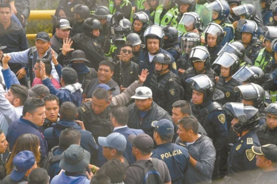 Enfrentamiento entre policías deja 60 heridos