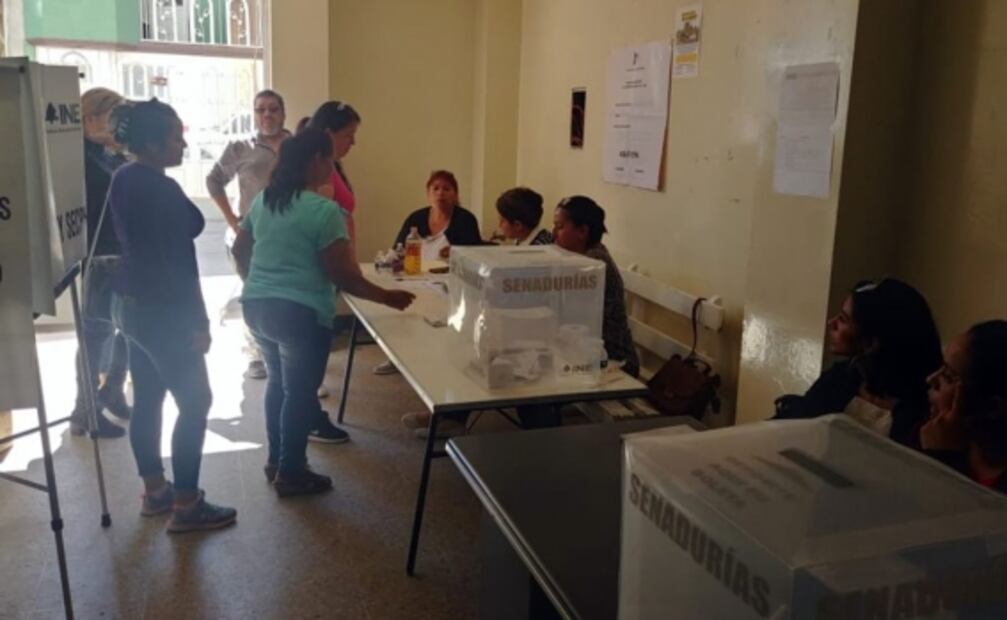 Votan en las elecciones internas del PRI en los estados