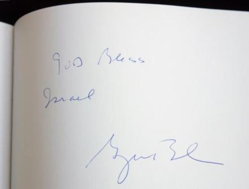 Nota de Trump en museo del Holocausto causa polémica 