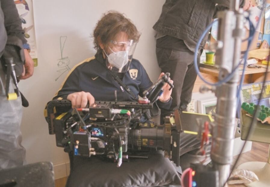 Pandemia confronta a Diego Luna