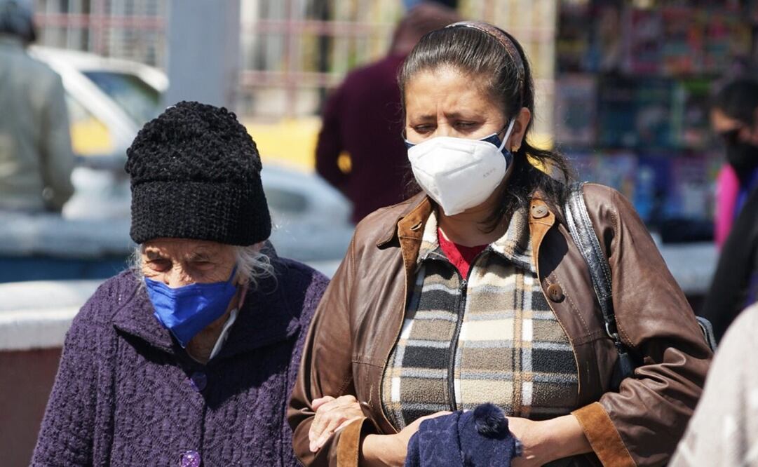 El ayuntamiento determinó que a partir del pasado 13 de enero es obligatorio el uso del cubrebocas en mercados, plazas comerciales, transporte público y el primer cuadro del municipio. Foto: Especial