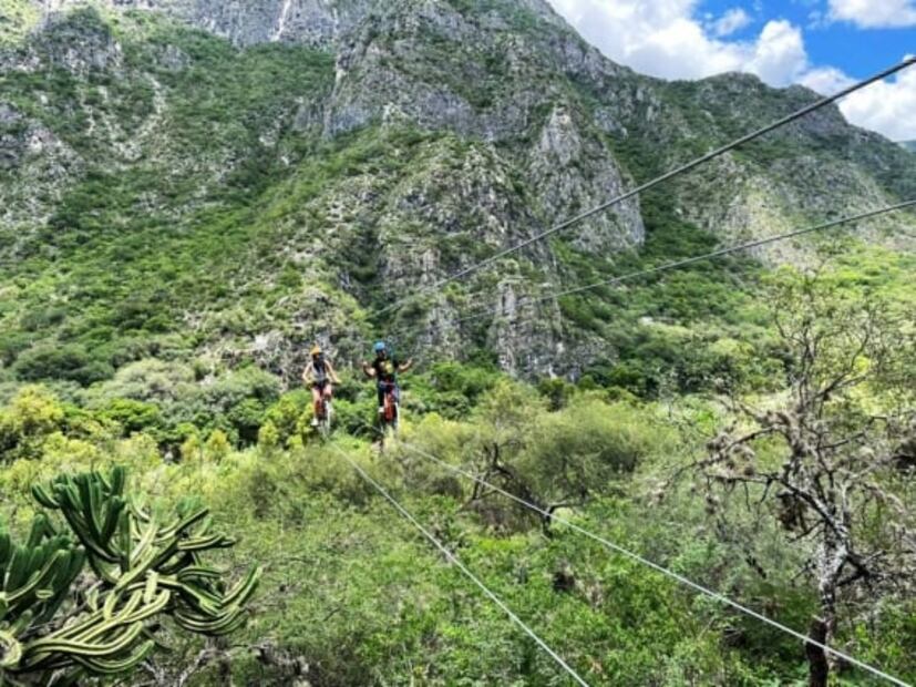 Cruza la Barranca de Metztitlán en una bicicleta voladora