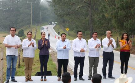 Gobernador de Veracruz inaugura tramo carretero Tlatatila-Las Vigas