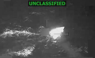 Hegseth ordenó "matar a todos" en el primer ataque a presunta narcolancha, reporta Washington Post