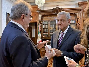Mexican President AMLO named Global Ambassador of Baseball