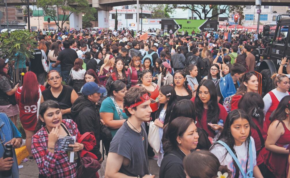 Horas antes del show, las filas de acceso se formaron. Foto: Santiago Cadena/ EL UNIVERSAL