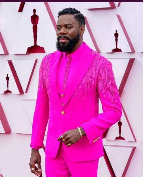 Los peores looks de la alfombra roja de los Oscar 2021