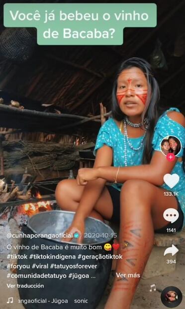 Conoce a Cunhaporanga, la tiktoker indígena que muestra con orgullo su cultura desde el Amazonas