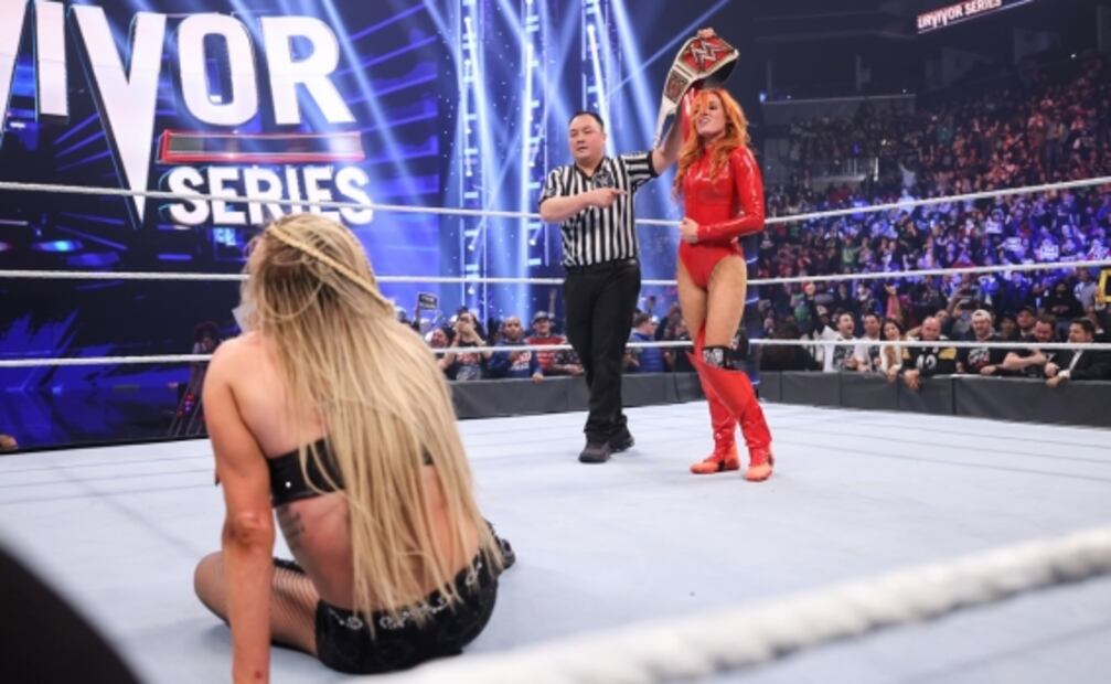 Roman Reigns derrota a Big E en Survivor Series; Raw domina el evento