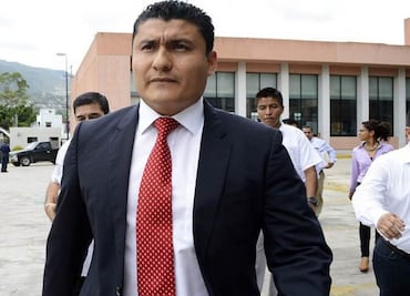 Comparece fiscal de Guerrero por caso de médicos