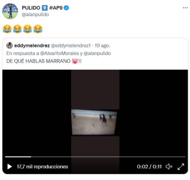 Alan Pulido se burla del comentarista de ESPN, Álvaro Morales, tras verlo jugar futbol