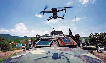 Cárteles mexicanos tienen “mayor capacidad operativa con los drones” que agencias del orden en EU: Ted Cruz; "se han convertido en armas”