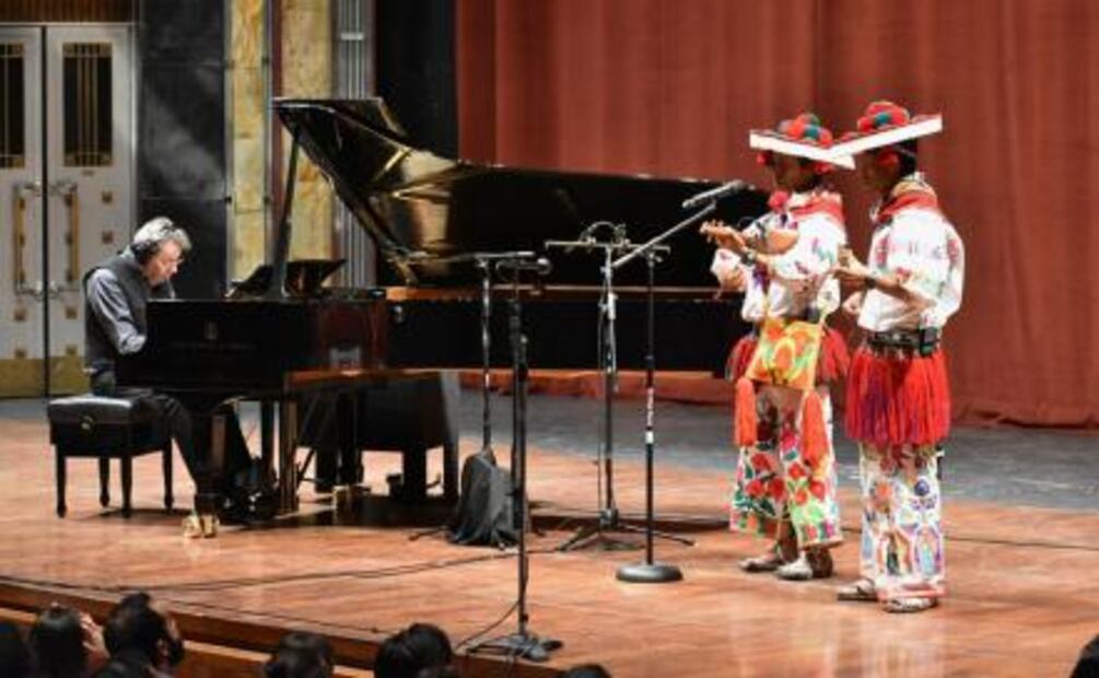 Cantos wirárikas y Philip Glass en Bellas Artes