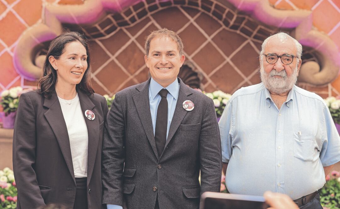 Al presentar la edición 168 de la Feria de las Flores de San Ángel, el alcalde de Álvaro Obregón, Javier López Casarín, mencionó que se pretende rescatar el origen cultural del evento. Foto: de  Gabriel Pano. El Universal