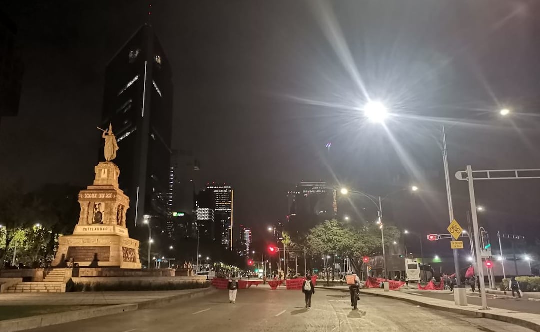 "¿Qué está pasando, por qué no hay Metrobús?", dicen usuarios de Línea 7 por bloqueo. Foto: Eduardo Dina / EL UNIVERSAL