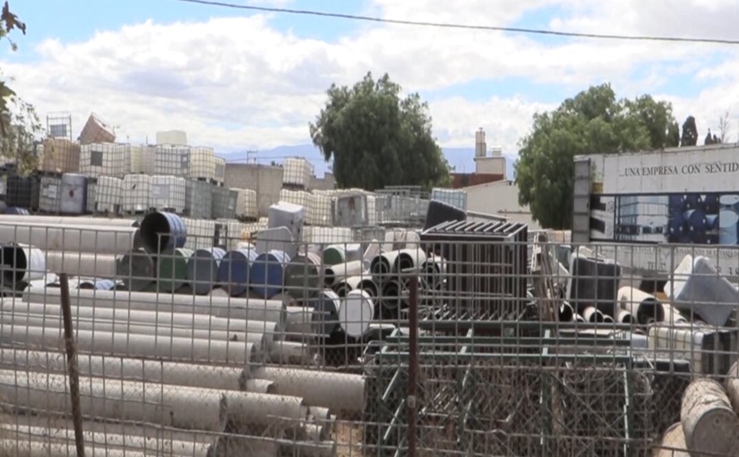 En ambos predios supuestamente se almacenaba combustible extraído ilegalmente de una toma clandestina a ductos de Pemex. Foto: Especial