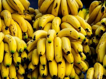 Cáscara de plátano, un remedio natural para las manchas en la cara