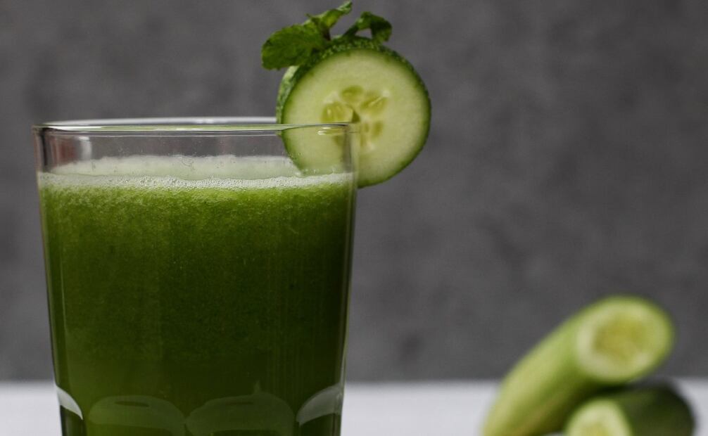 El jugo verde puede ayudar en la salud cardiovascular. Foto: Unsplash