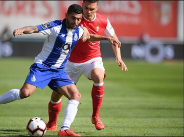 Corona y Herrera, titulares en la victoria del Porto