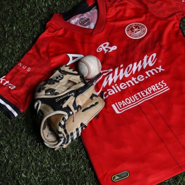 Mazatlán FC y Venados se unen a través de sus uniformes