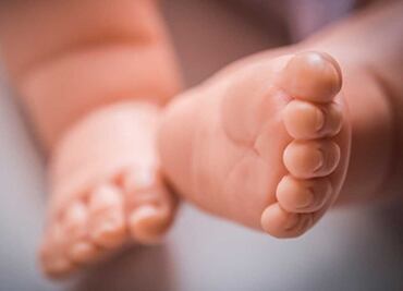 Hallan cadáver de bebé de 7 meses de gestación abandonado en calles de la Escandón