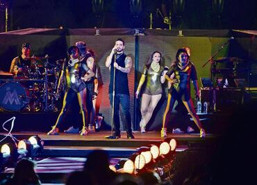 Maluma saca su lado romántico