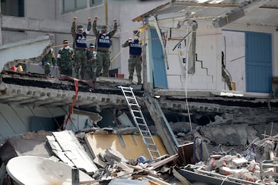 Incifo recibe 59 cuerpos provenientes de derrumbes por sismo