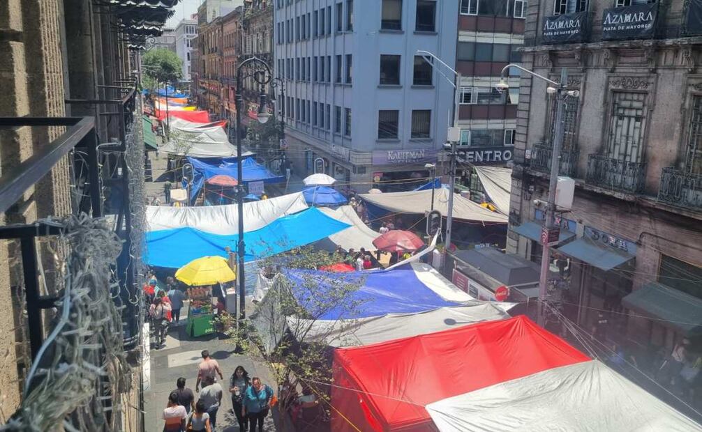 Platón del CNTE se mueve por calles del Centro Histórico (20/05/2025). Foto: Especial