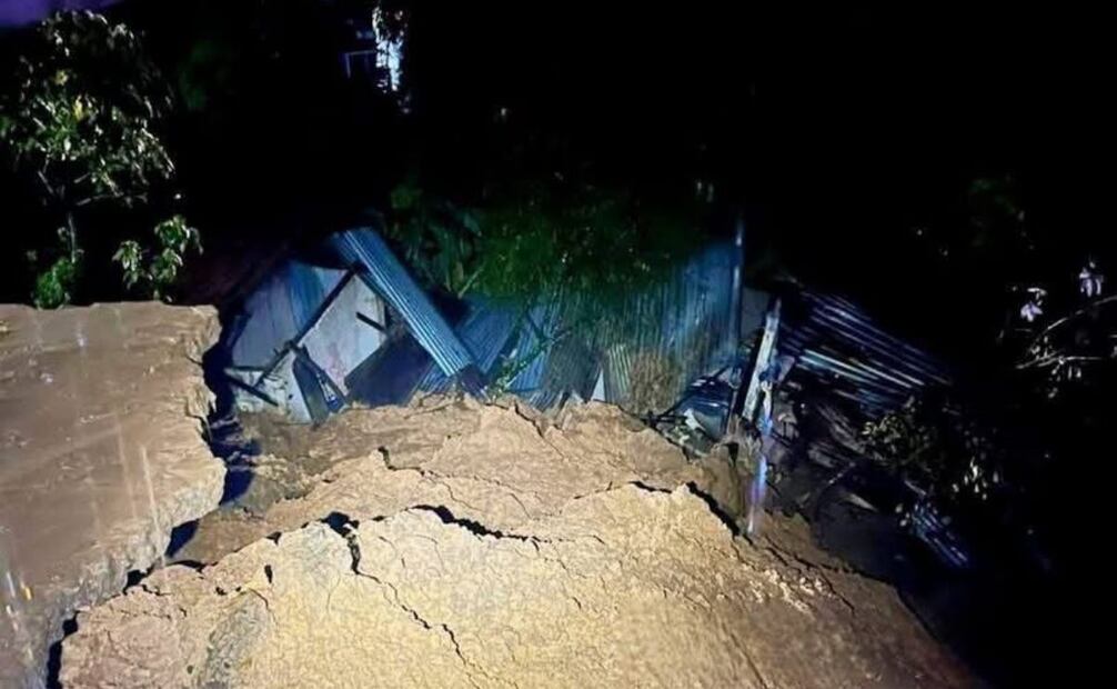 Restos de afectaciones por deslave de tierra  (16/09/2025). Foto: Especial