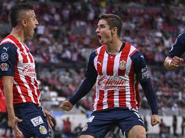 Chivas pierde a dos futbolistas para enfrentar a Pumas