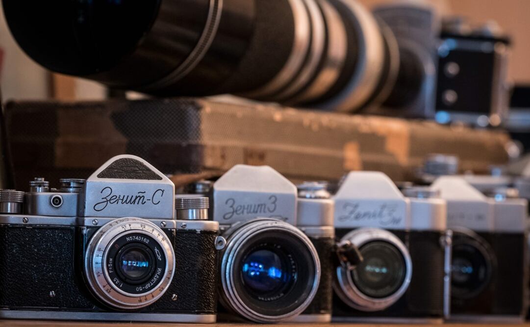 El diseño de la Zenit M se inspirará de los modelos históricos de la marca soviética, las cámaras Zenit E y Zorki. Foto: Yuri KADOBNOV/AFP