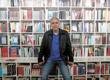 Mano Santa Editores relanzará "Cuaderno del sur" en 2023, de Mauricio Montiel, y acusa a INBAL de "confusos manejos"