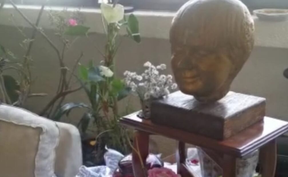 ¿Por qué tiene una cabeza en su sala Queta Lavat?