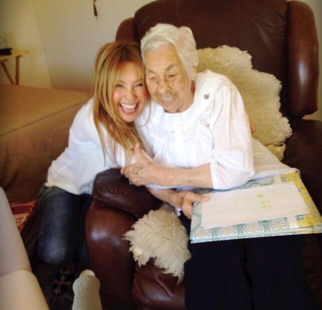 ¡Por fin!, la abuelita de Laura Zapata y Thalía sale del asilo
