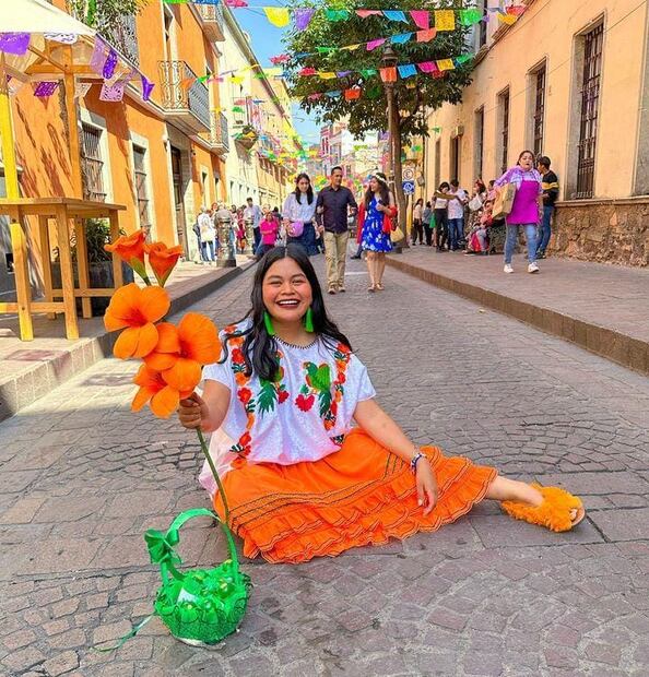 Luz Valdez se dice orgullosa del trabajo de los artesanos de México. Foto: Instagram @luzvaldezmx