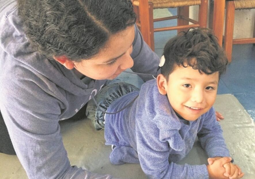 Campamentos. Ayudan a niños con sordera