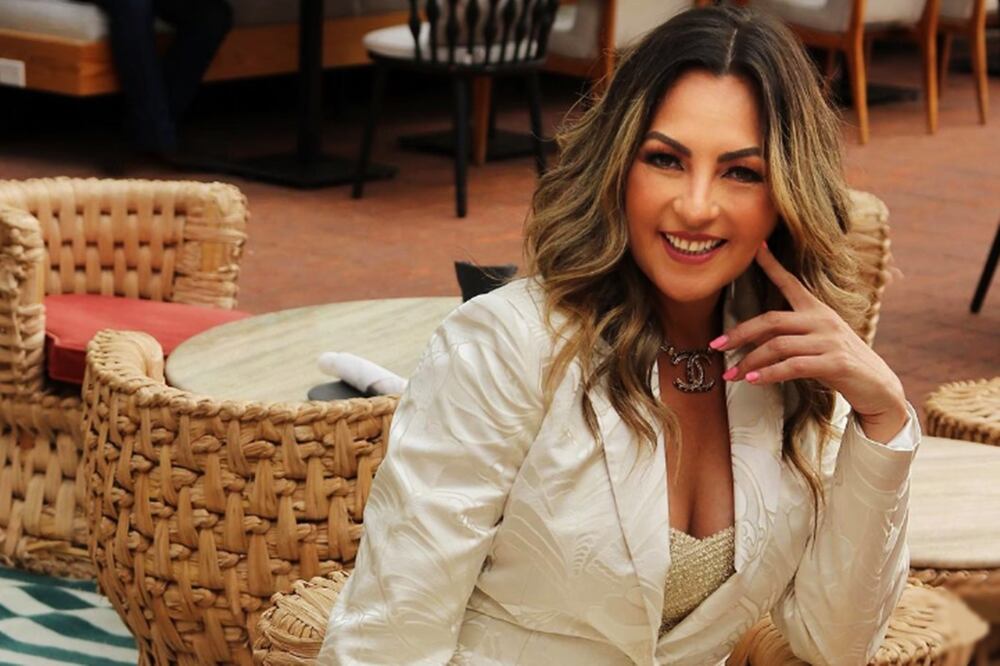 Mariana Ochoa develó la placa de las más de 250 representaciones de “Las terribles desventuras del Dr. Panza”.
Foto: Instagram