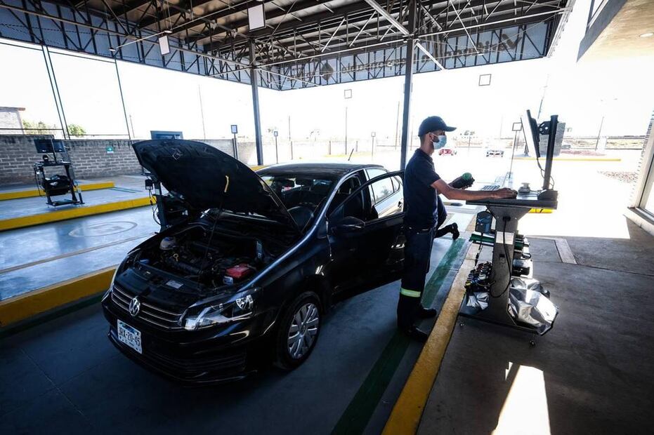 La verificación vehicular ayuda a reducir las emisiones contaminantes. Foto:  Archivo EL UNIVERSAL