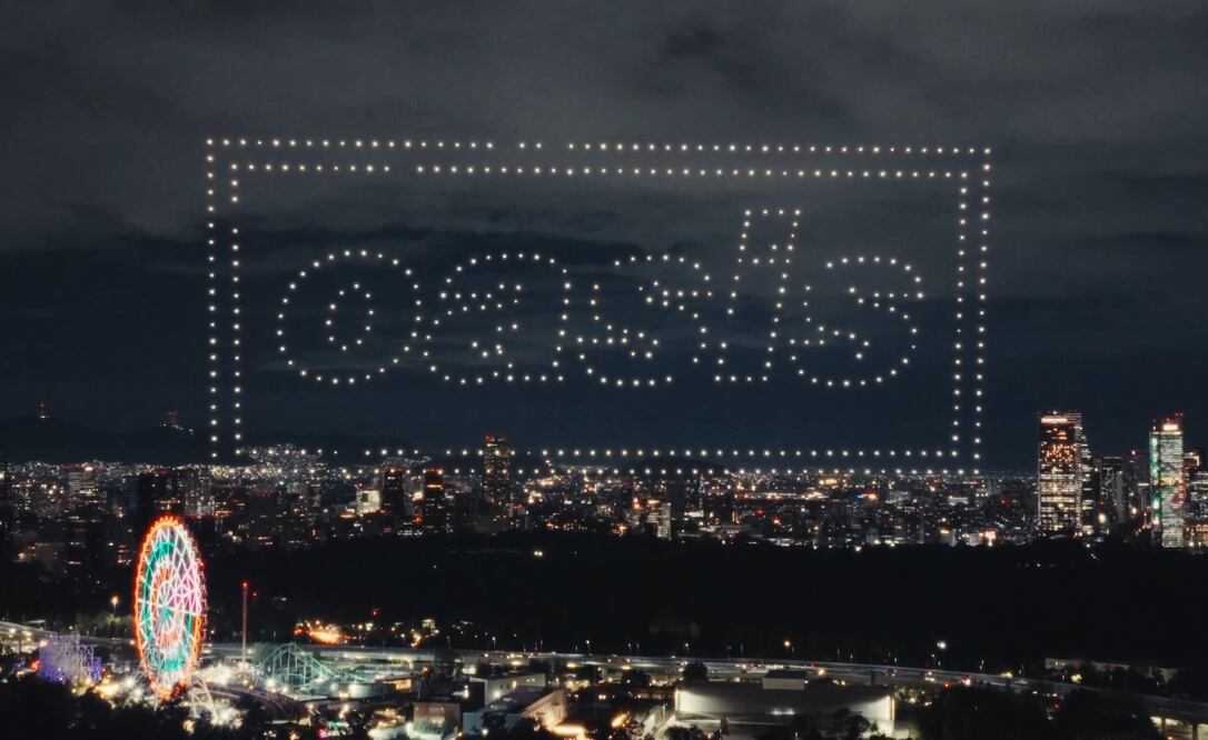 ¡Épico! Oasis ilumina con drones el cielo de CDMX y sorprende a sus fans en plena noche