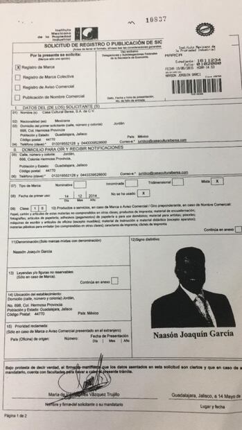 Naasón Joaquín García registró su imagen para vender desde papel hasta máquinas de escribir